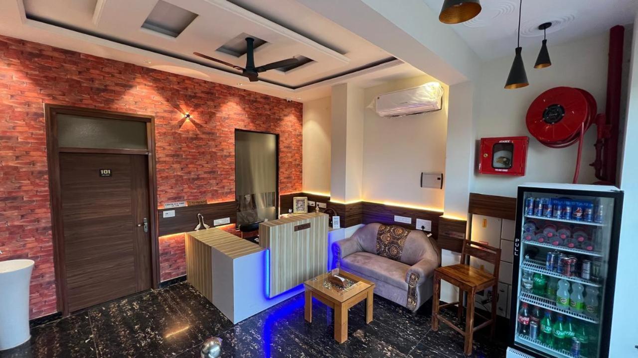 The Hotel Soho Zirakpur Exterior photo